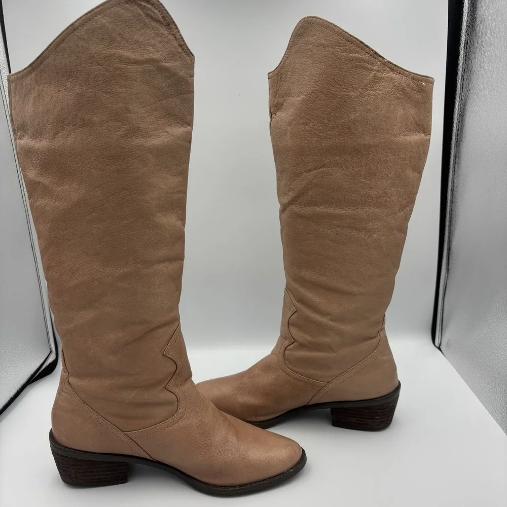 Naughty Monkey Knee-High Tall Boots Women's 6 Light Tan Leather NMW1267251 EUC